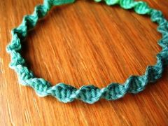 variegated floss projects part 3 - hemp macrame variegated bracelet